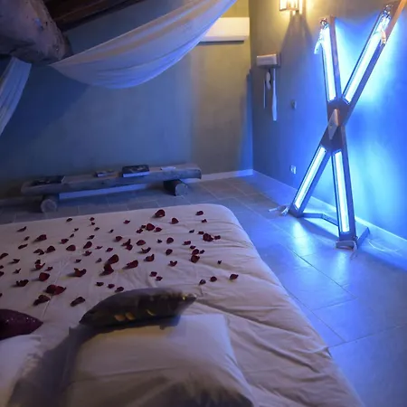 Superbe Loveroom Avec Balnéo Dolce Notte Carbonne