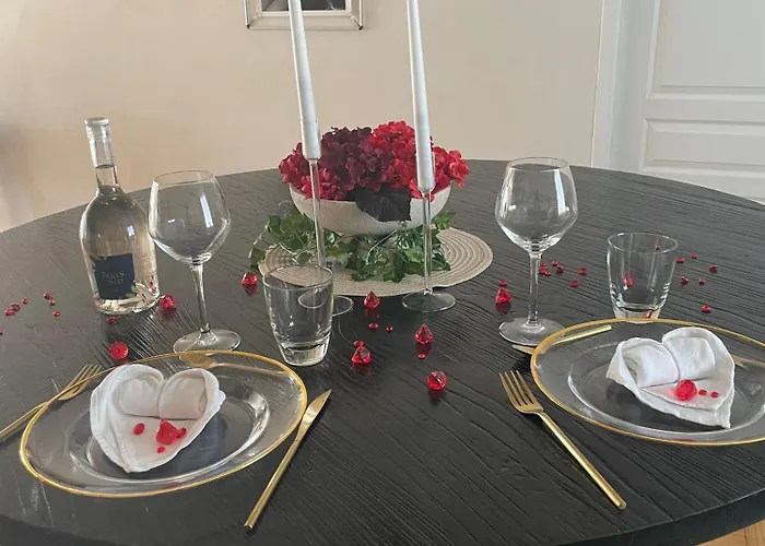 Superbe Loveroom Avec Balneo Dolce Notte 아파트 Carbonne